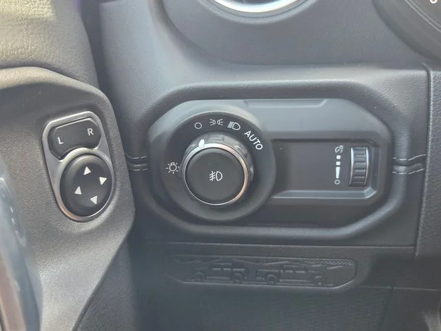 New 2026 Reign Exterior Paint Jeep Sahara image 23