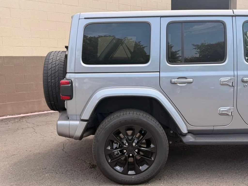 Used 2021 Billet Silver Metallic Clearcoat Jeep Unlimited Sahara High Altitude image 3