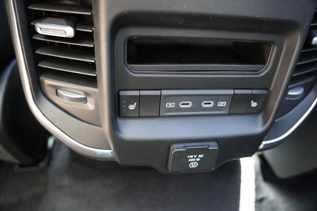 New 2026 Granite Crystal Metallic Clear-Coat Exterior Paint RAM Laramie image 14