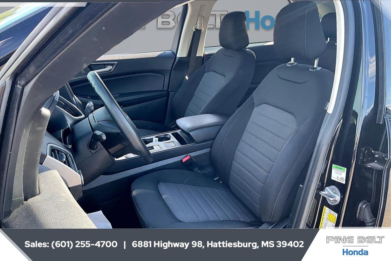 Used 2022 Agate Black Ford SE image 18