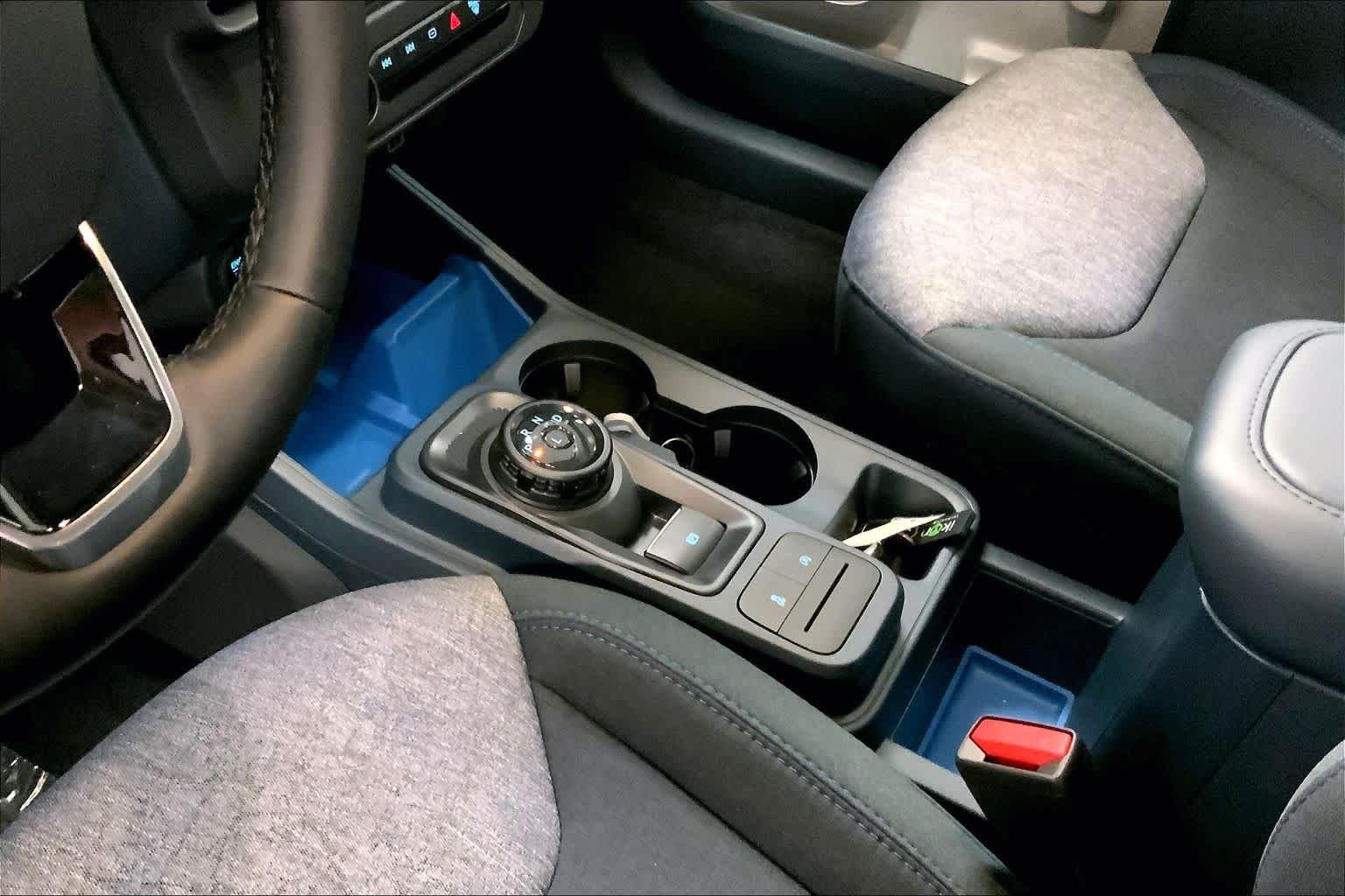 2025 Ford Maverick XLT - Photo 6