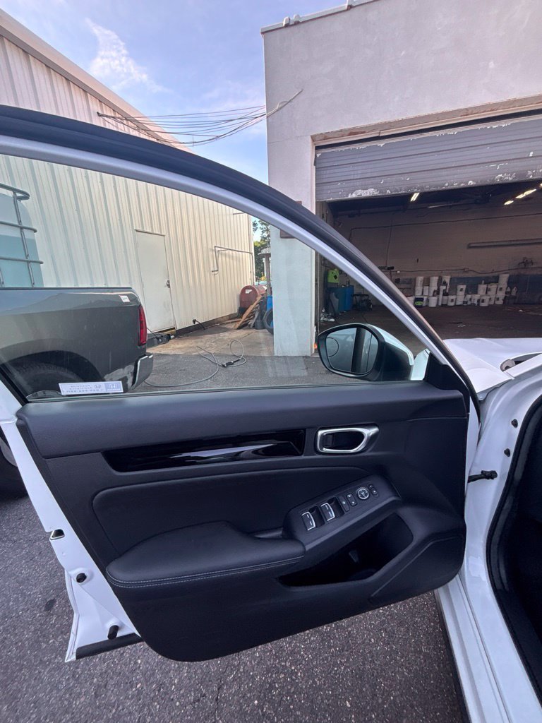 Used 2024 White Honda EX-L image 10