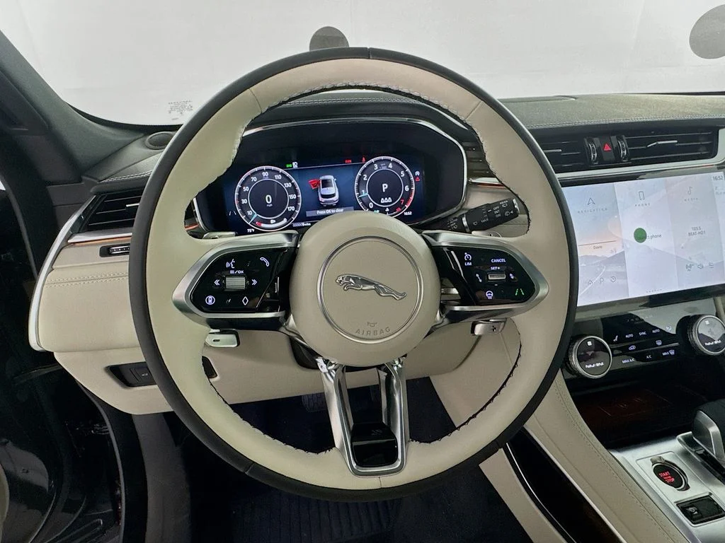 2026 Jaguar F-Pace R-Dynamic S - Photo 11