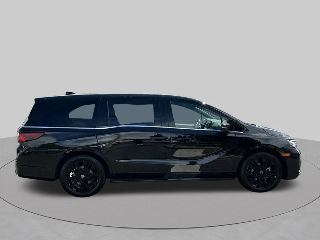 Used 2025  Honda Sport-L image 12