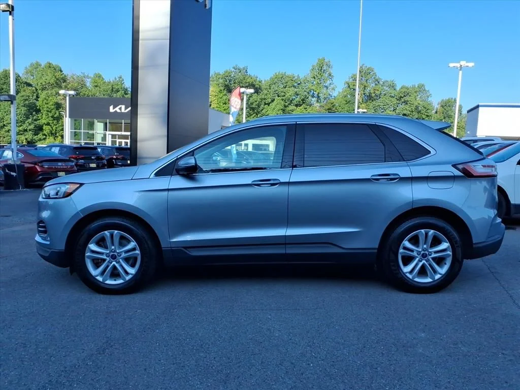 Used 2020 Silver Ford SEL image 3