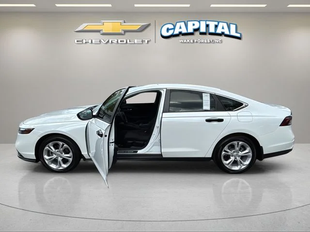 Used 2024  Honda LX image 3