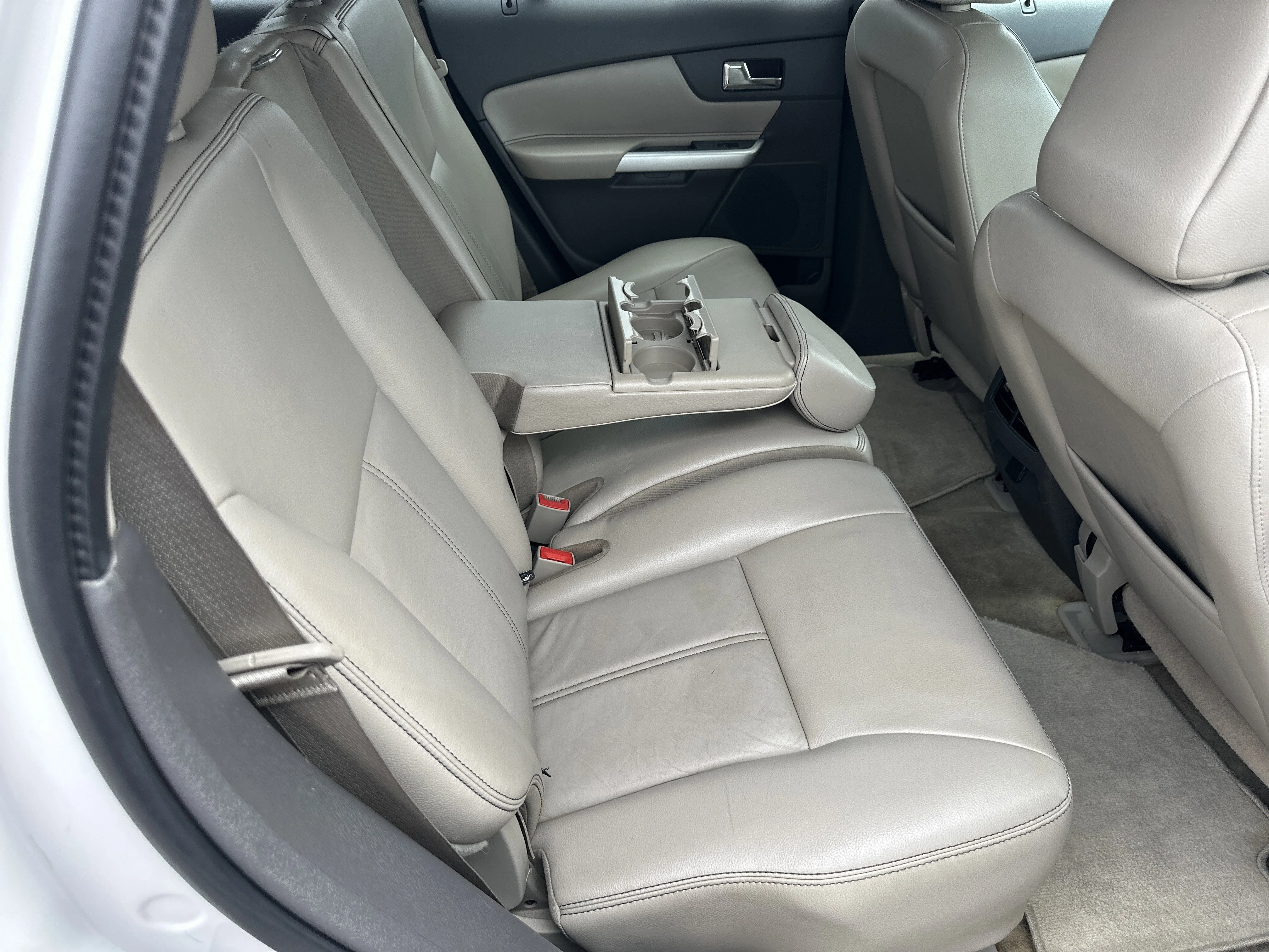Used 2011 White Platinum Metallic Tri-Coat Ford SEL image 15
