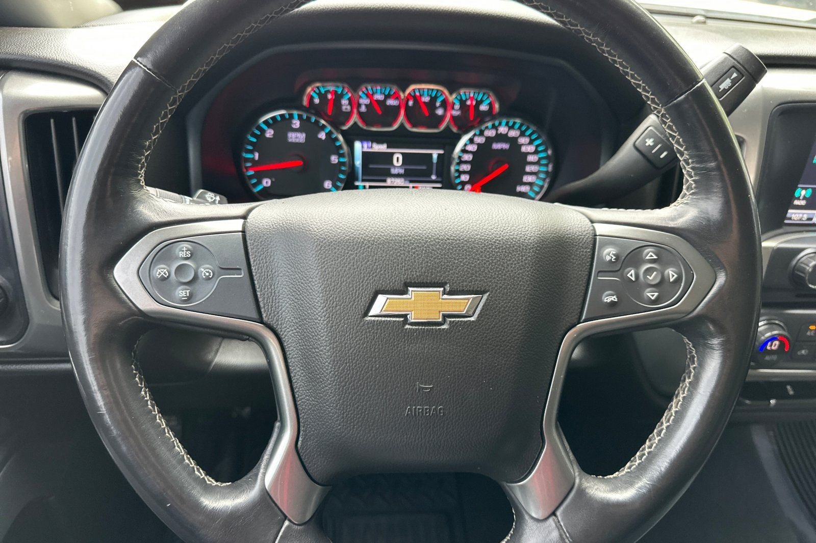 2018 Chevrolet Silverado 1500 LT - Photo 23