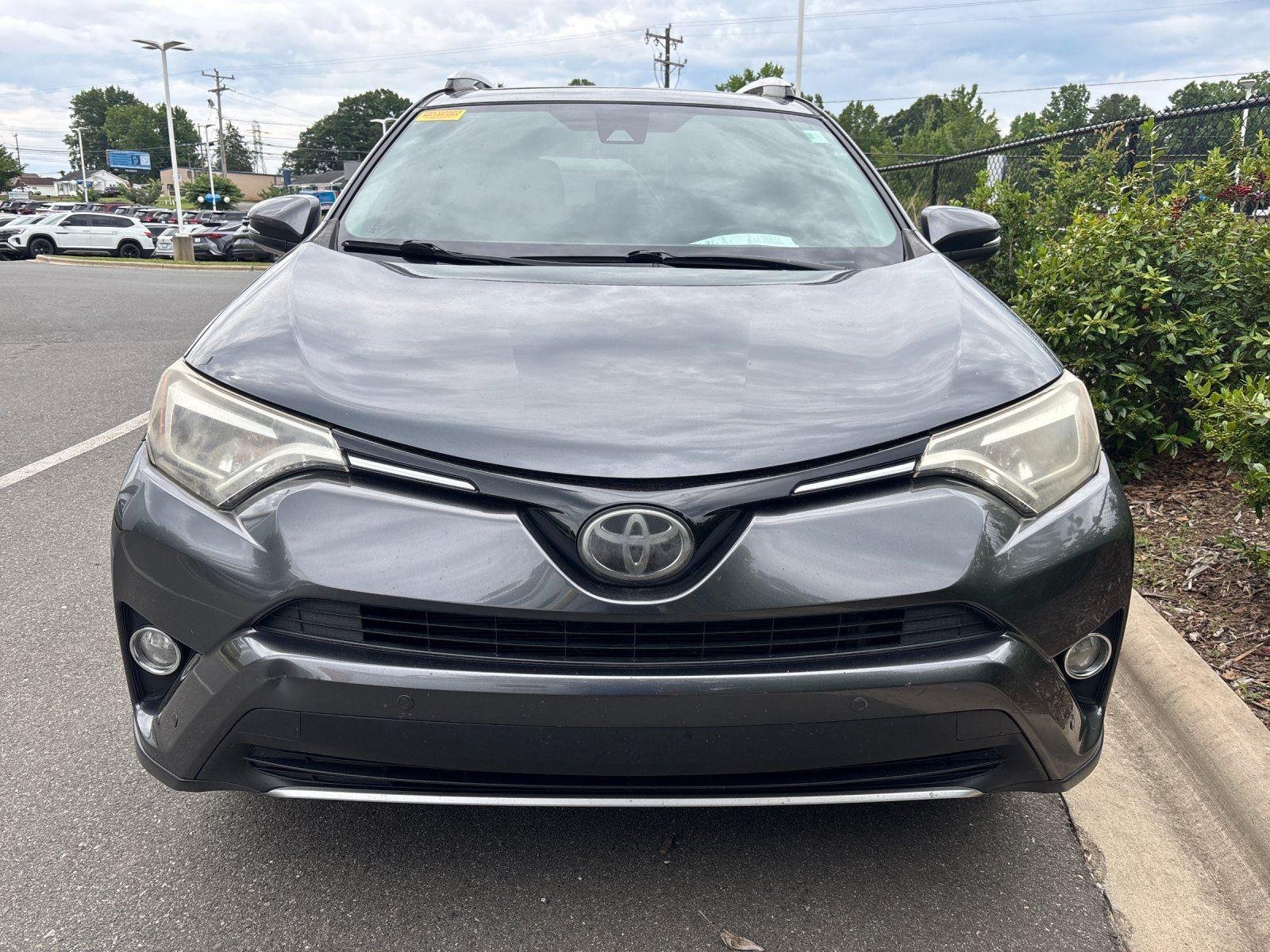 Used 2016 Magnetic Gray Metallic TOYOTA  image 8