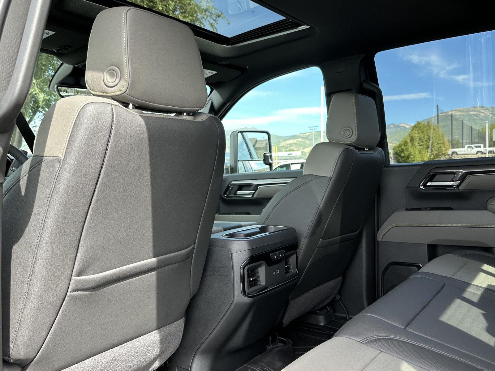 2026 Chevrolet Silverado 2500 HD ZR2 - Photo 21
