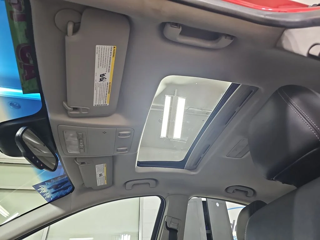 Used 2014 Red Chevrolet LTZ image 33
