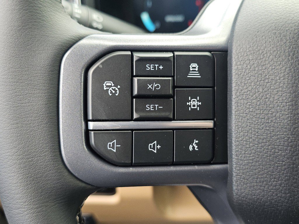 New 2026 Star White Metallic Tri-Coat Ford King Ranch image 17