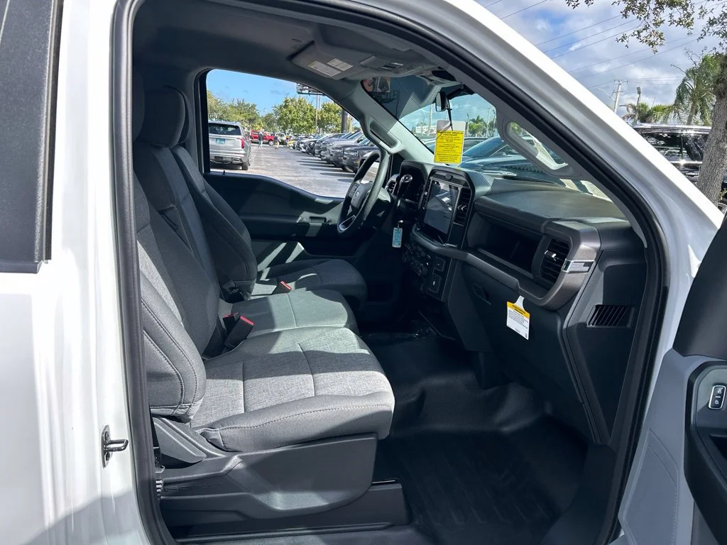 New 2026 Oxford White Ford XL image 29