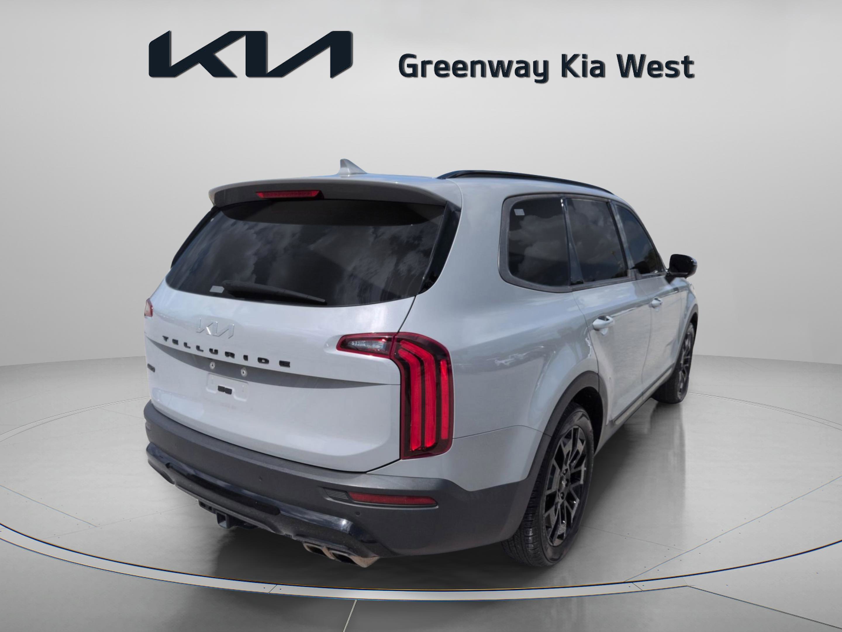 Certified Used 2022 Wolf Gray Kia SX image 8