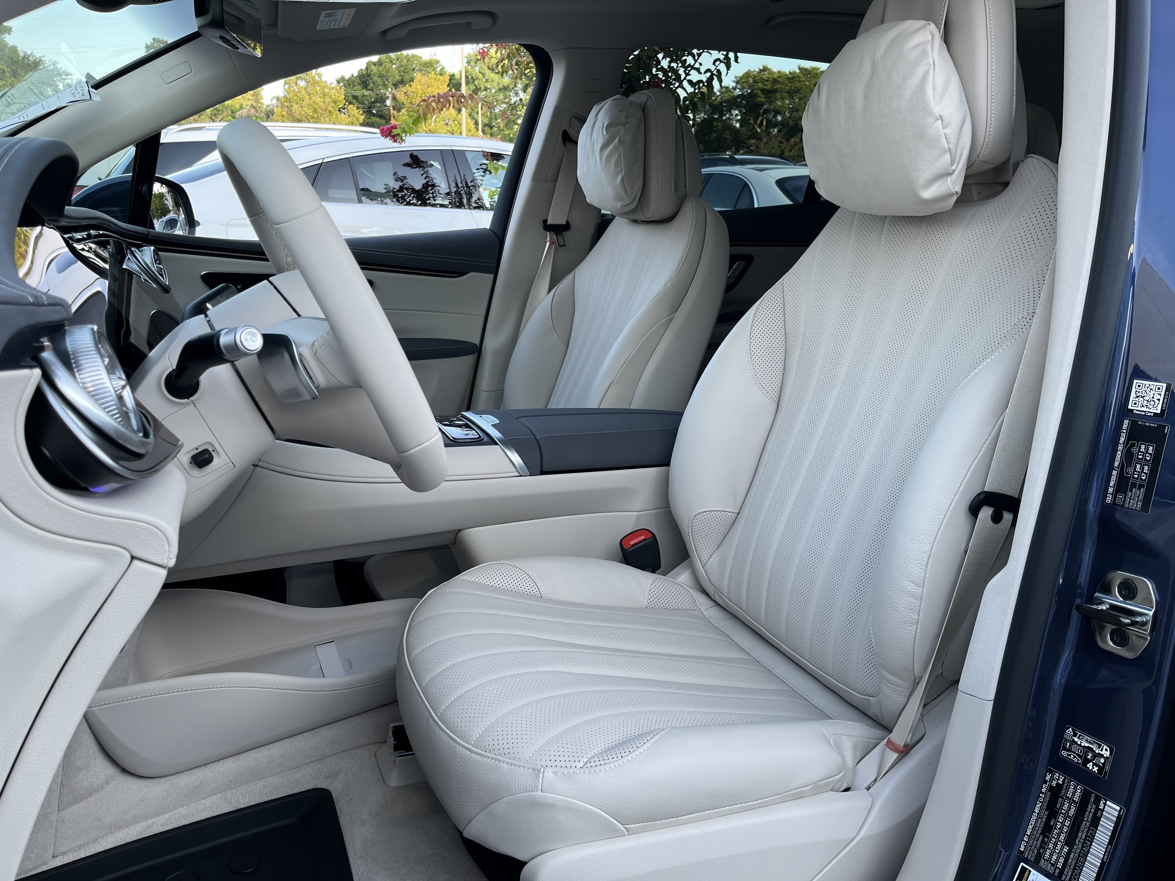 New 2026 Twilight Blue Metallic Mercedes-Benz EQS 400 image 16