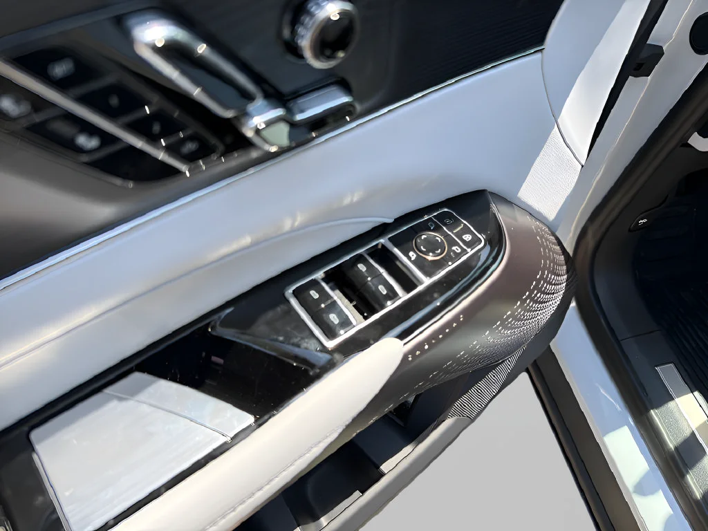 2026 Cadillac LYRIQ Sport - Photo 18