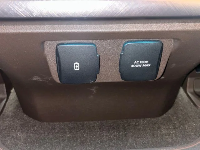 Used 2023 Red Ford King Ranch image 30