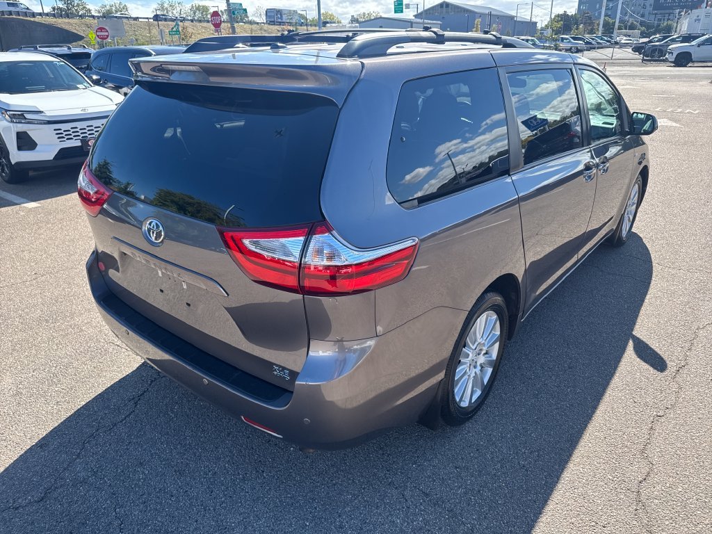 Used 2017 Gray Toyota XLE Premium image 10