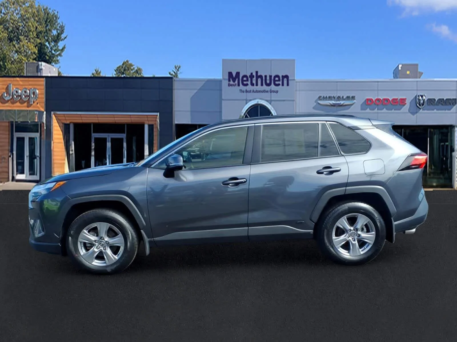 Used 2023 Magnetic Gray Metallic Toyota Hybrid XLE image 8