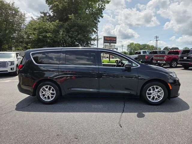 Used 2023 Black Chrysler Touring L image 10