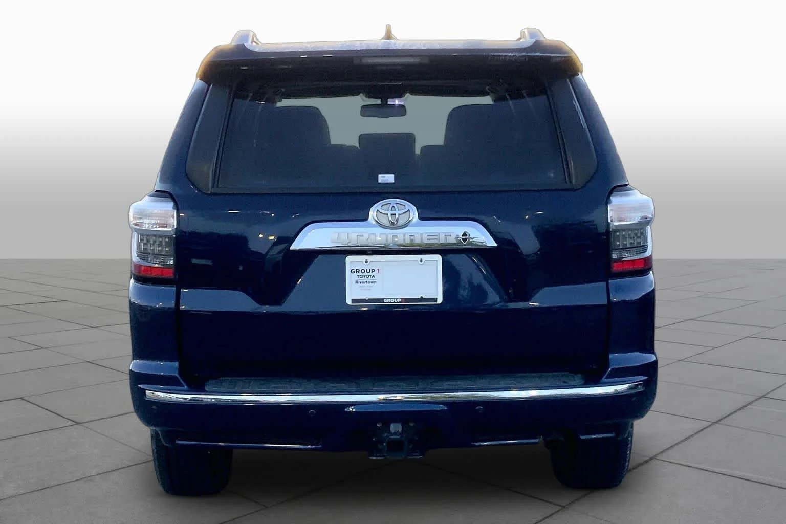 Used 2015 Nautical Blue Pearl Toyota Limited image 5