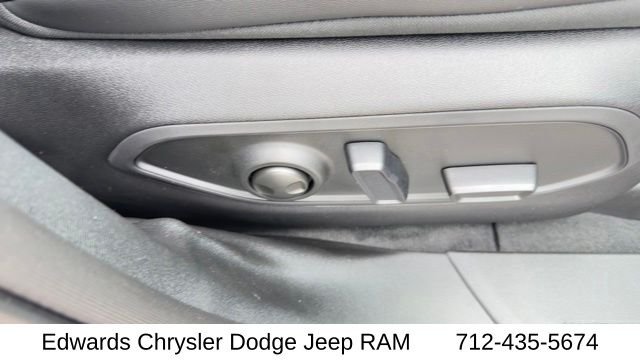 New 2026 Sting-Gray Clear-Coat Exterior Paint Jeep Limited image 35