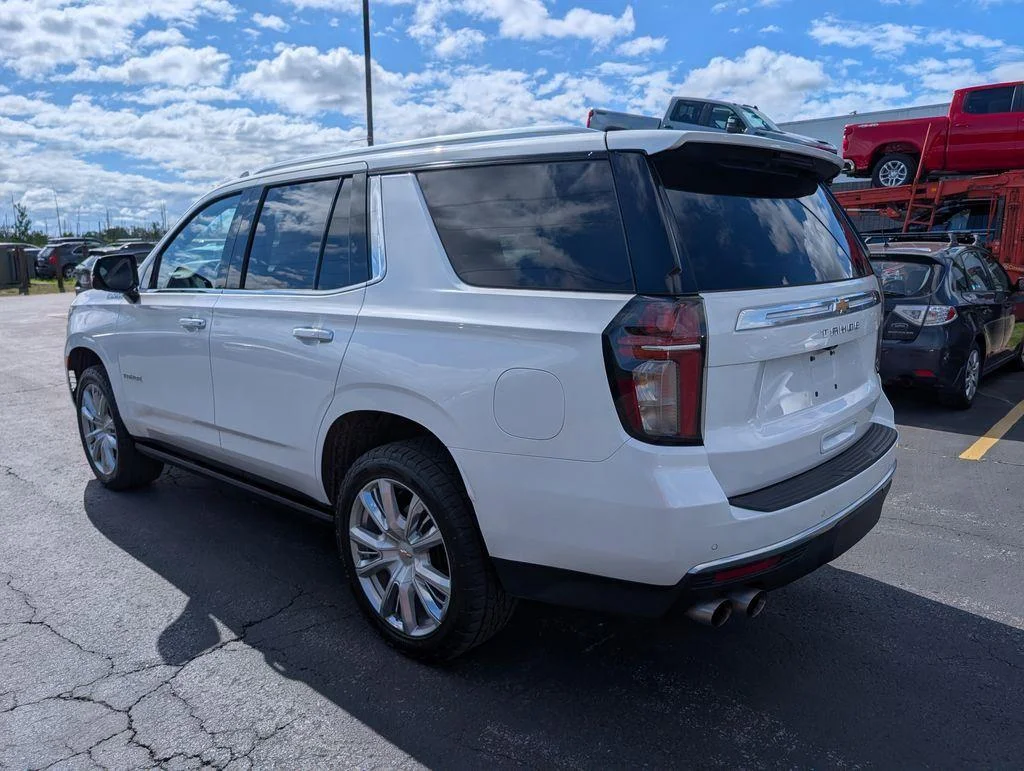 Used 2022 Pearl Chevrolet High Country image 6