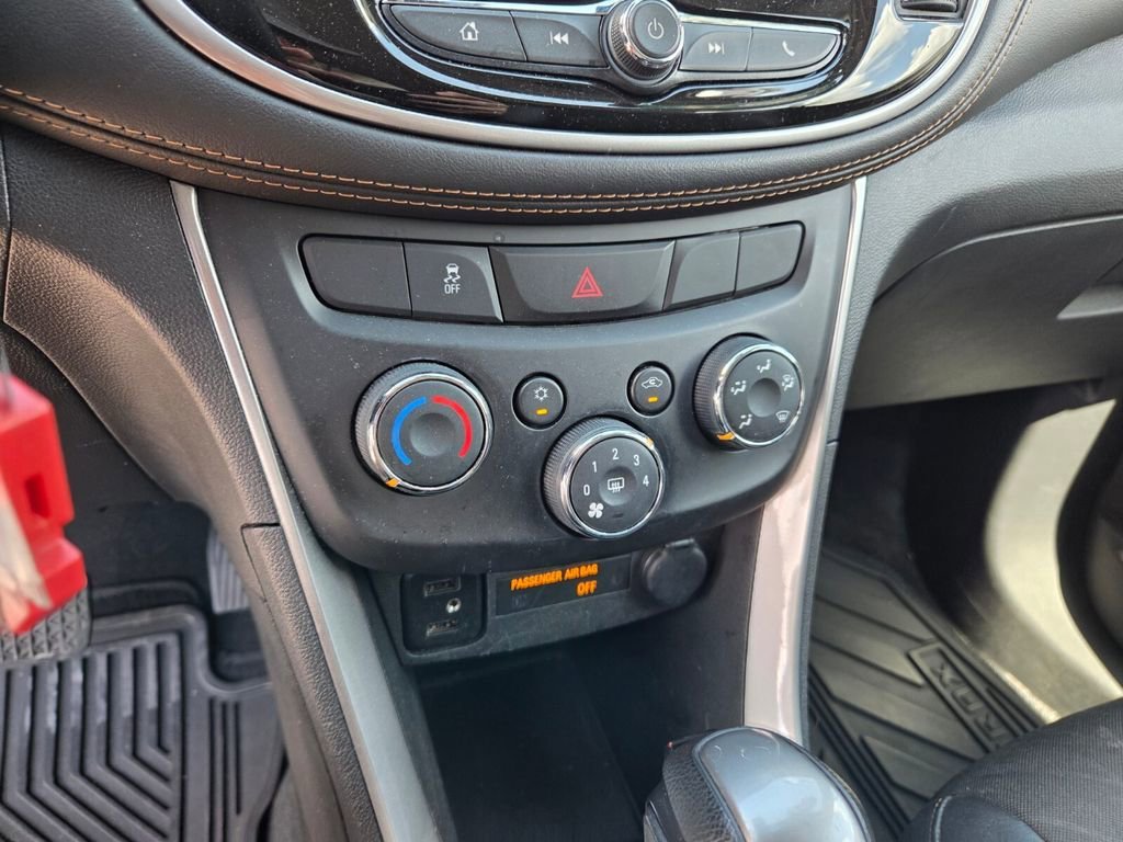 2022 Chevrolet Trax LT - Photo 24