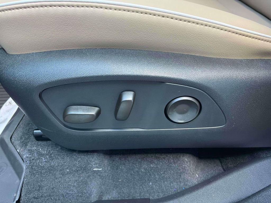 2026 Buick Enclave Preferred - Photo 26