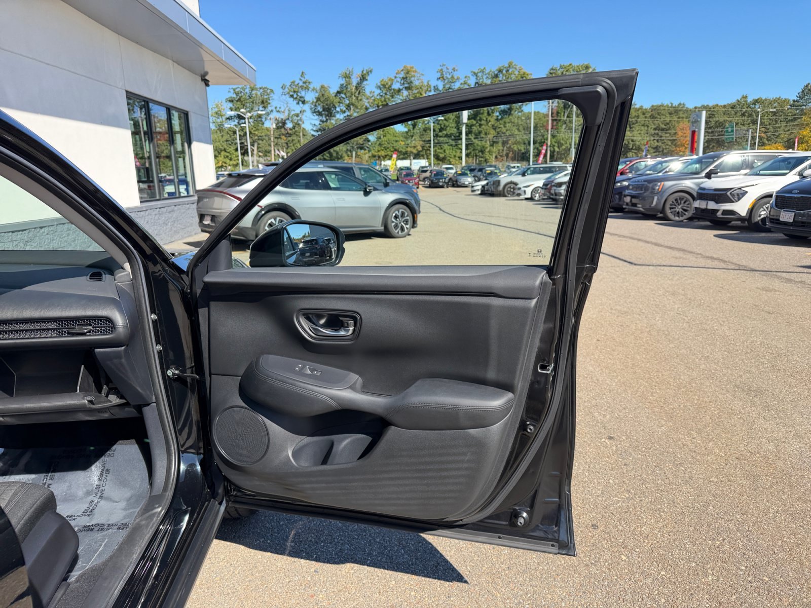 Certified Used 2024 Crystal Black Pearl Honda 5DR AWD LX image 29