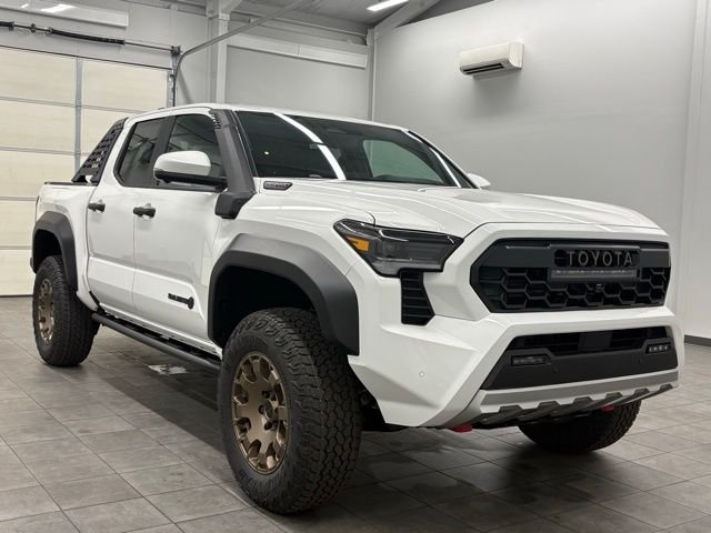 2026 Toyota Tacoma i-FORCE MAX Tacoma Trailhunter
