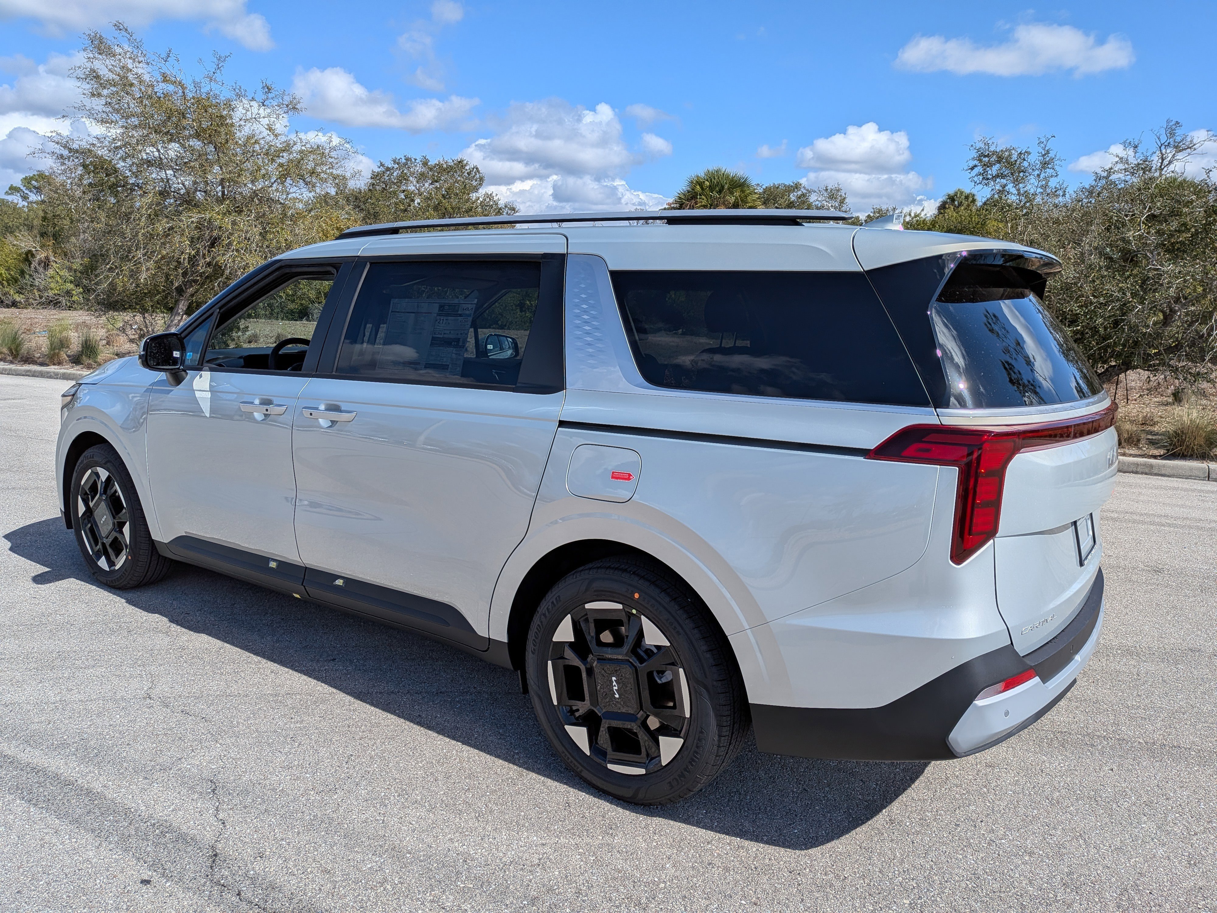 New 2026 Ivory Silver Kia EX image 7