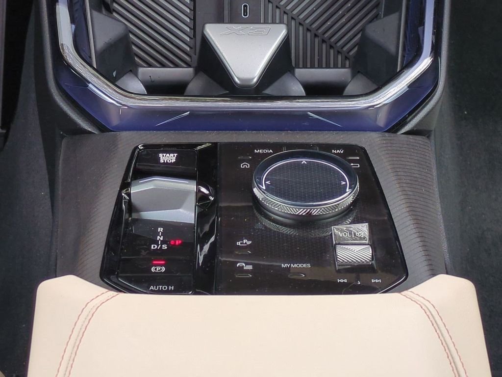 2026 BMW X3 30 - Photo 19
