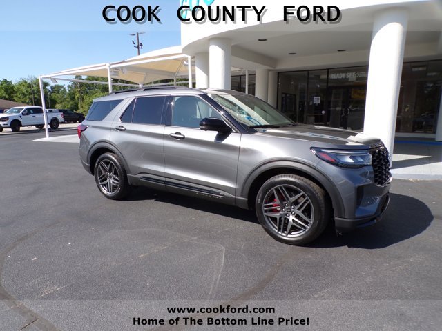 Used 2025 Carbonized Gray Metallic Ford ST image 7