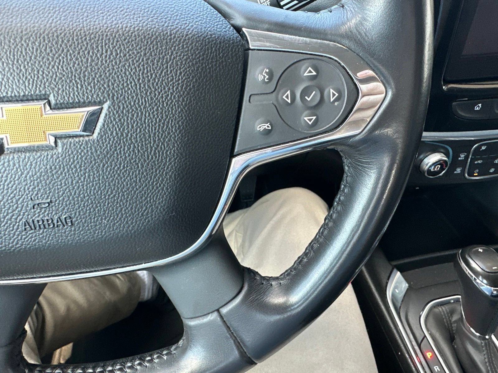 Used 2019 MOSAIC BLACK METALLIC Chevrolet LT Cloth image 31