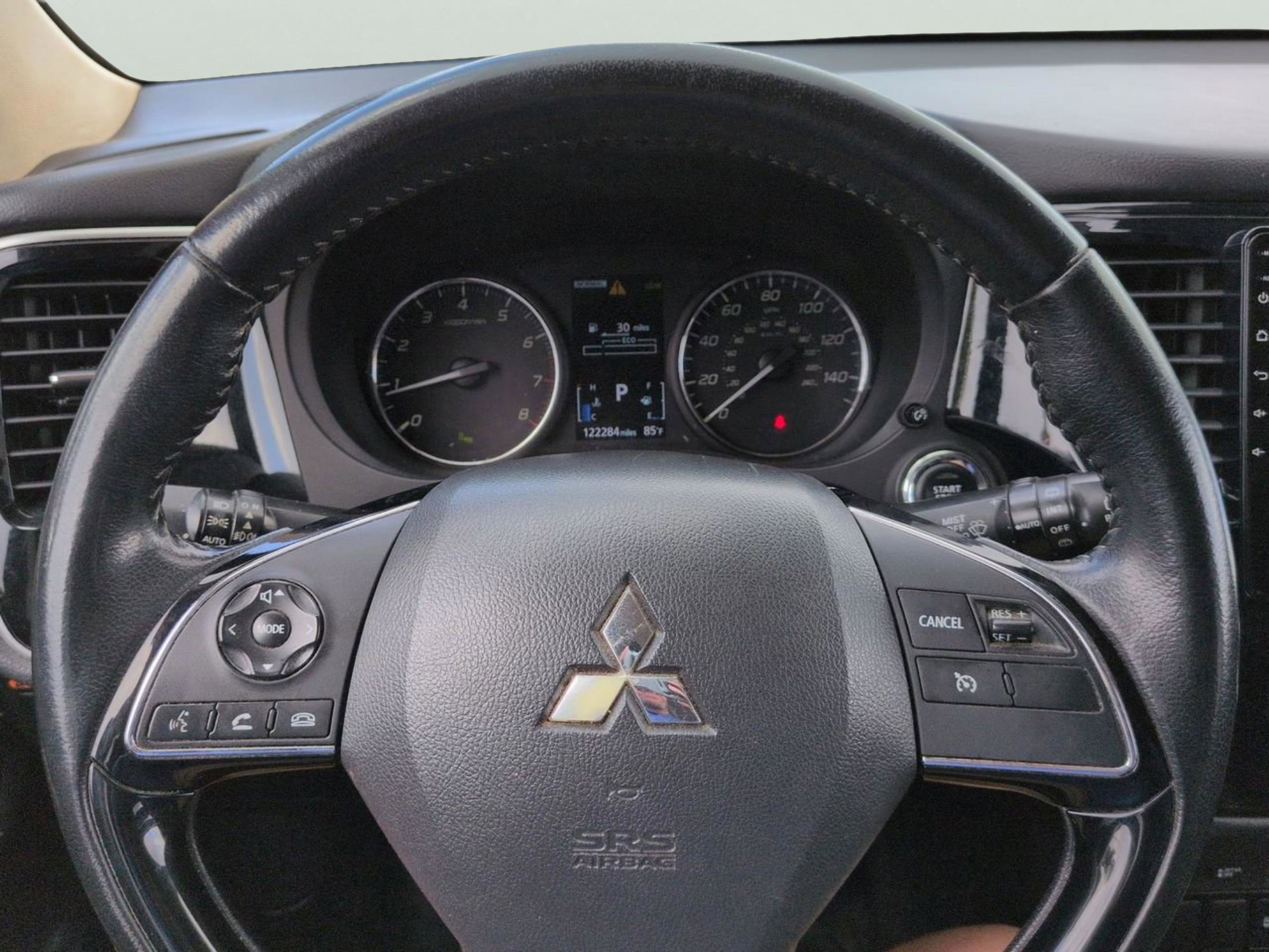 Used 2020 Red Diamond Mitsubishi SE image 24