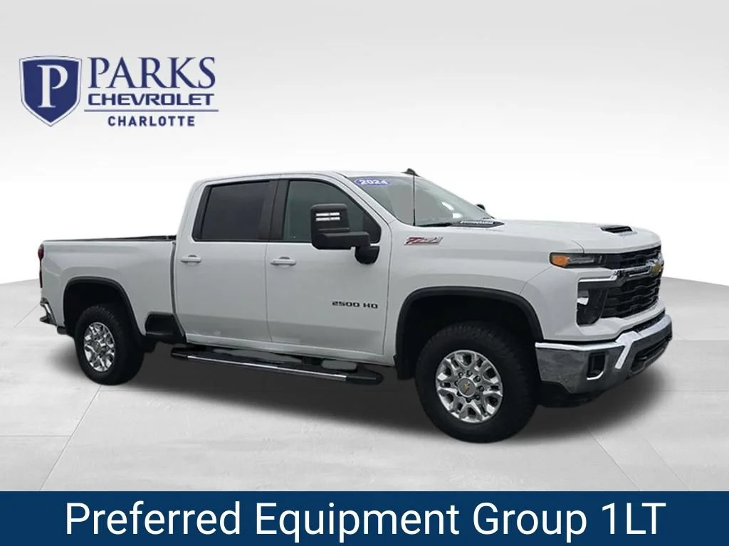Used 2024 Summit White Chevrolet LT image 1