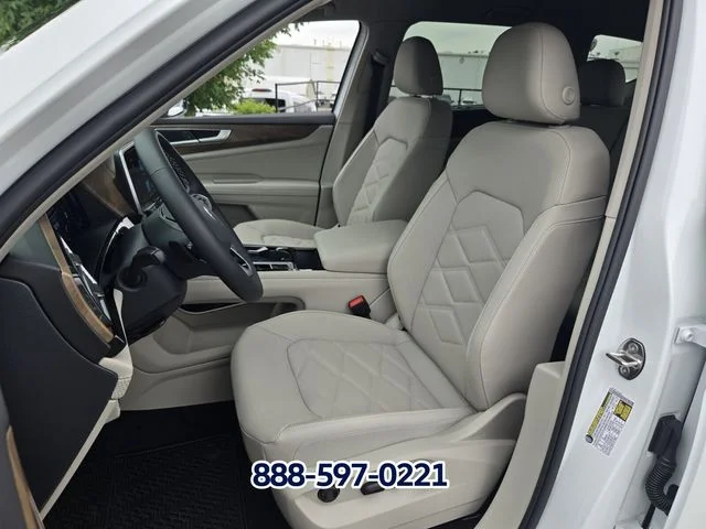 New 2026 WHITE Volkswagen 2.0T SE W/TECHNOLOGY image 6