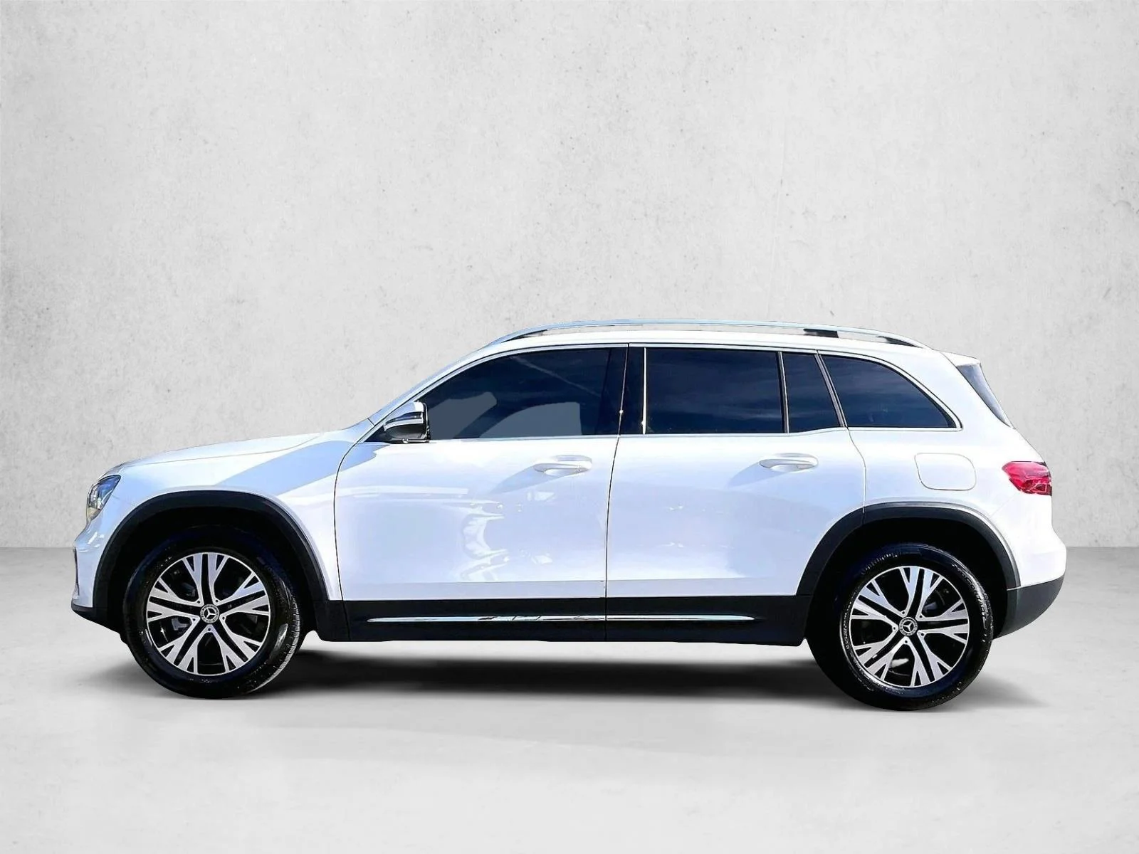 Used 2026 Polar White Mercedes-Benz GLB 250 image 6