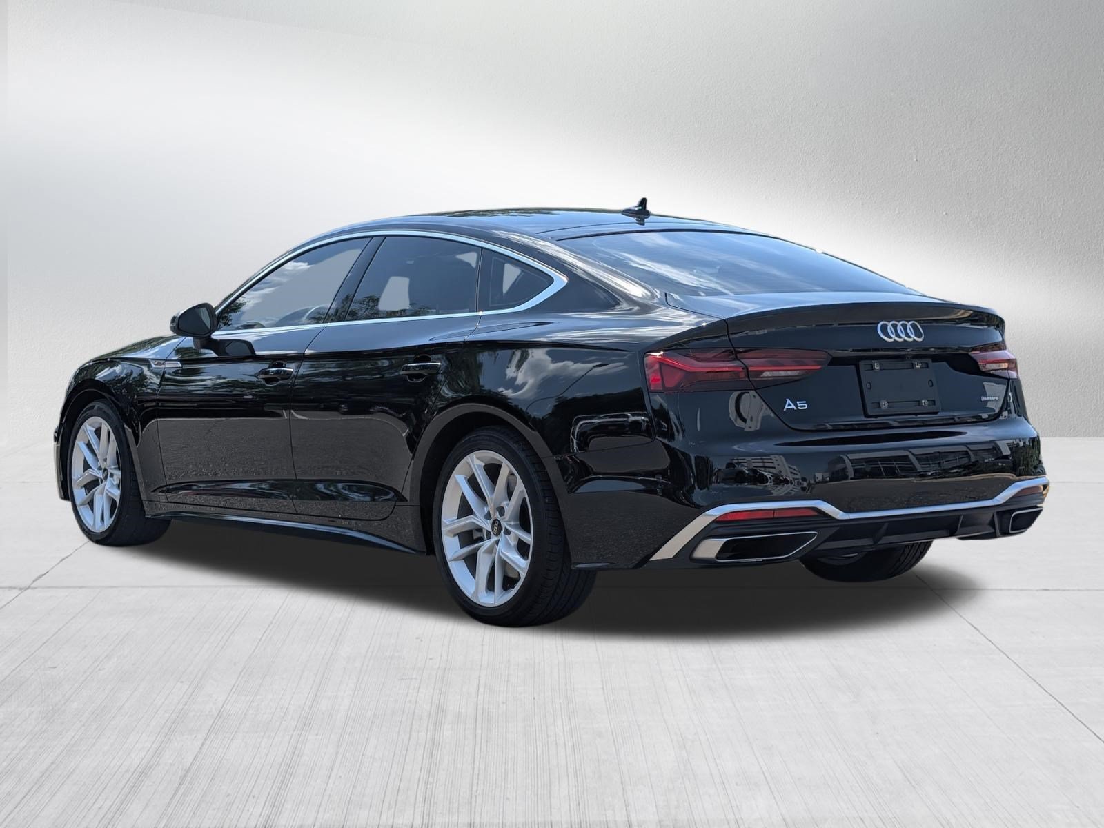 Used 2023 Mythos Black Metallic Audi S line Premium image 5