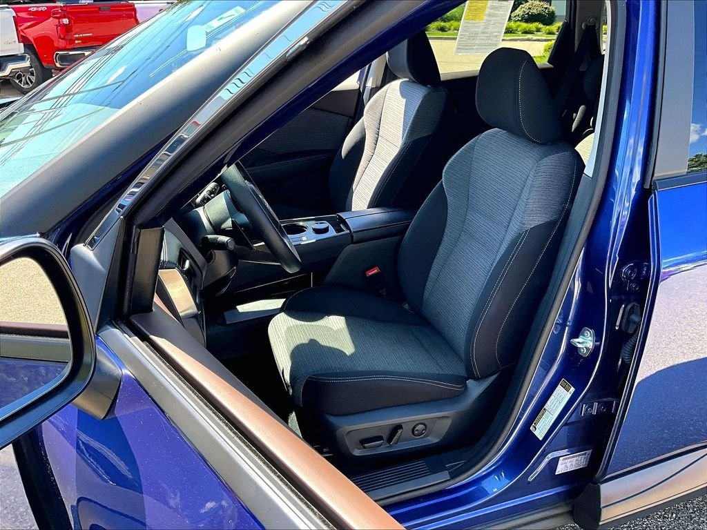 Used 2023 Blue Nissan SV image 10