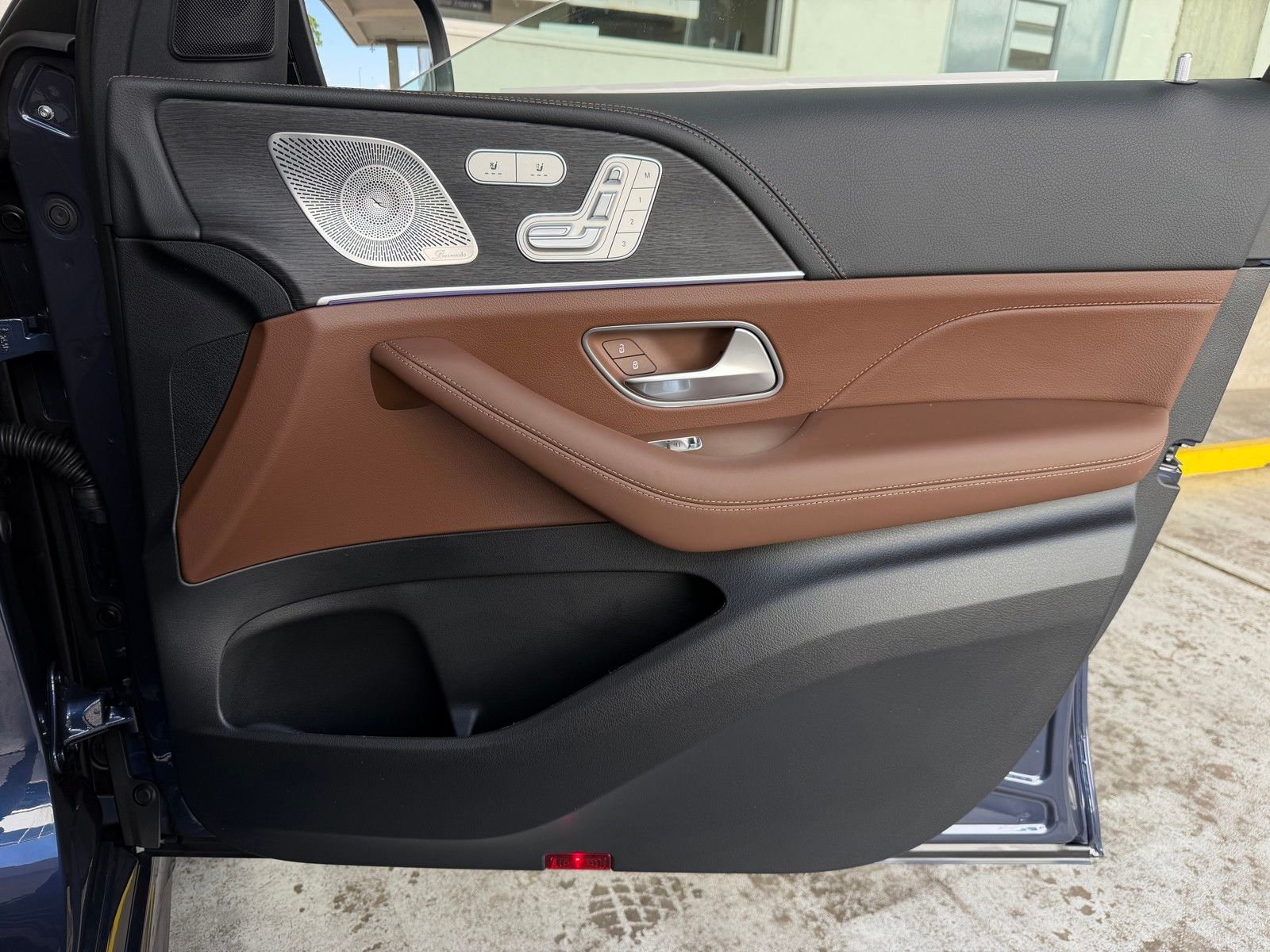 New 2026 Twilight Blue Metallic Mercedes-Benz AMG® GLE 53 4MATIC+ Coupe image 19
