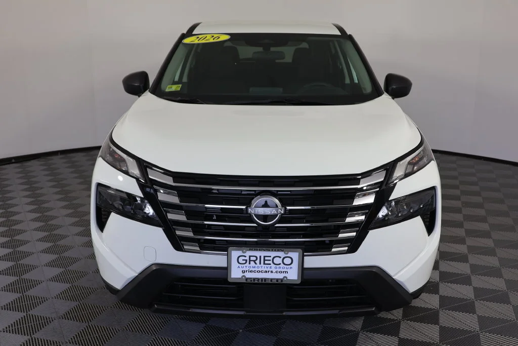 Used 2026 Glacier White Nissan S image 3