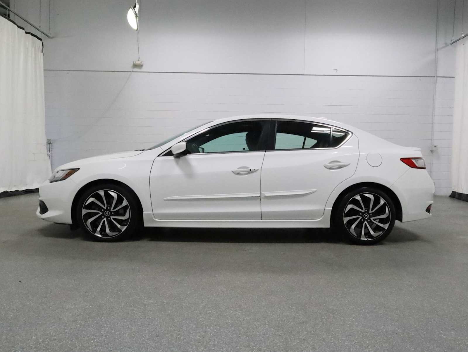 Used 2016 Acura ILX Technology Plus with VIN 19UDE2F82GA013821 for sale in Novi, MI