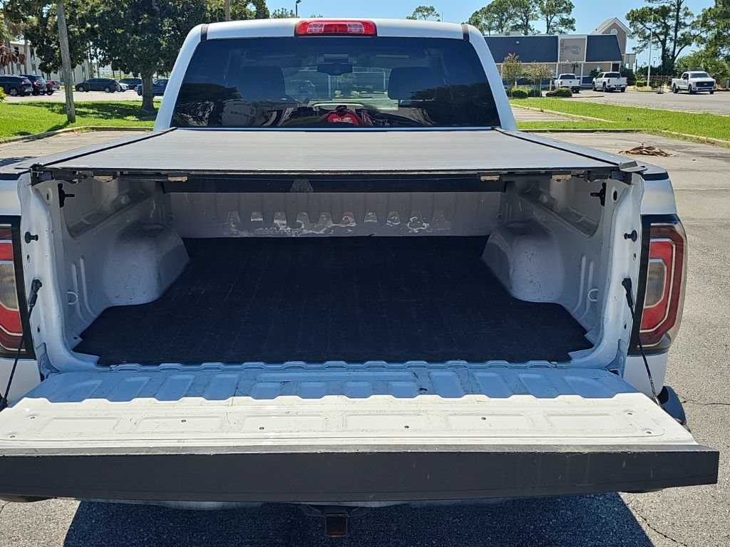 Used 2017 SUMMIT WHITE GMC SLT image 13
