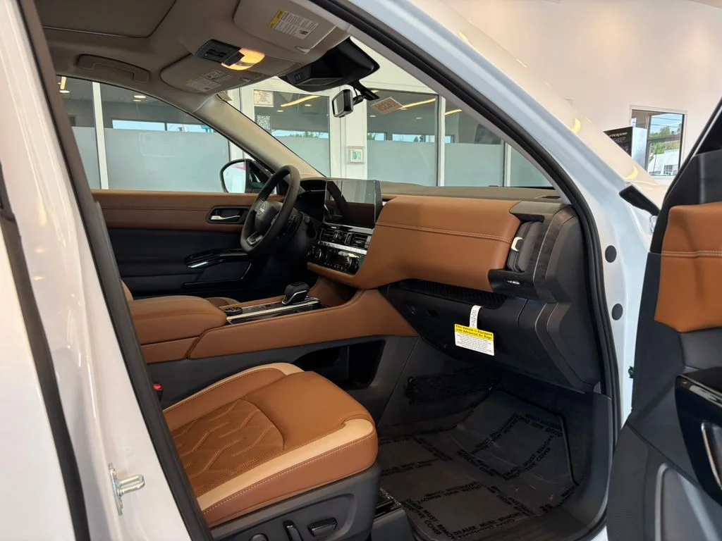 New 2026 Everest White Pearl TriCoat Nissan Platinum image 23