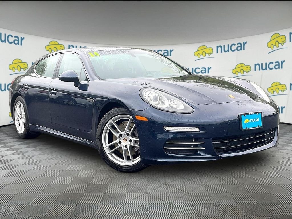 2014 Porsche Panamera 4's photo