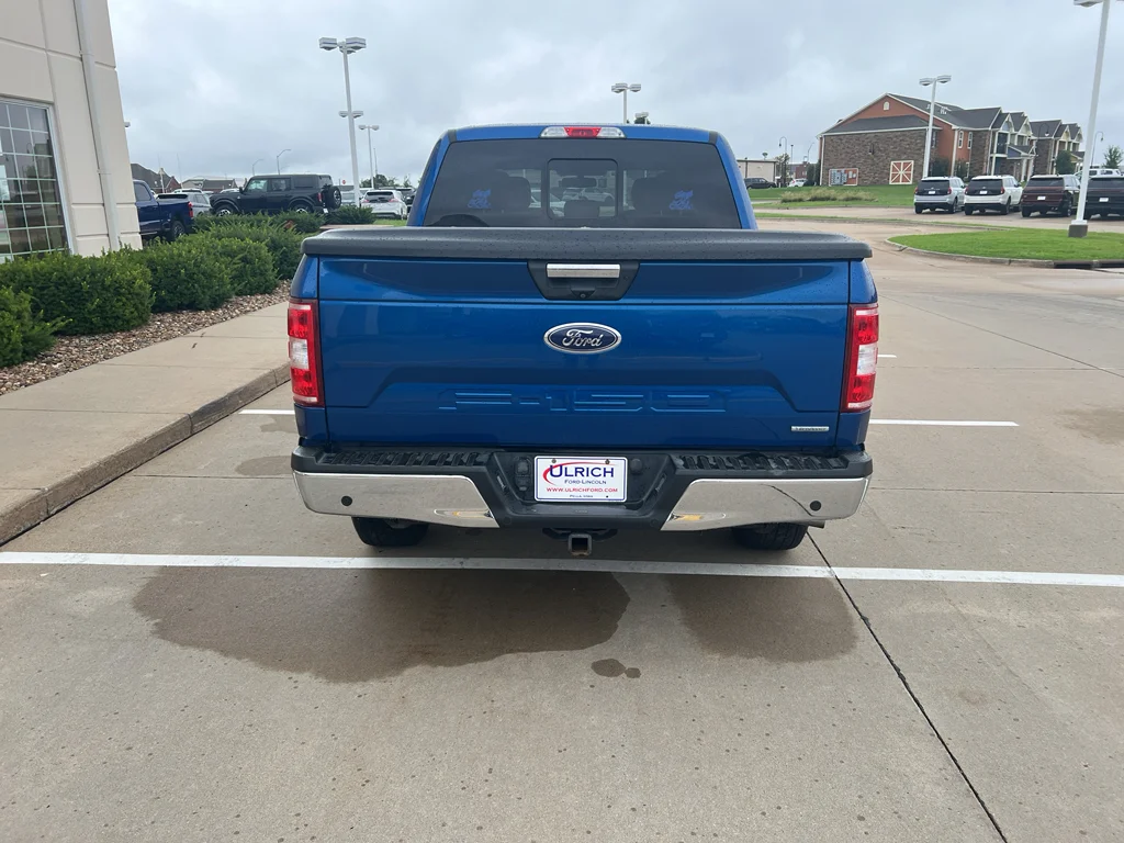 Used 2018 Lightning Blue Ford XLT image 7