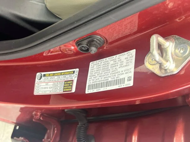 Used 2019 Molten Lava Pearl Honda EX-L image 18