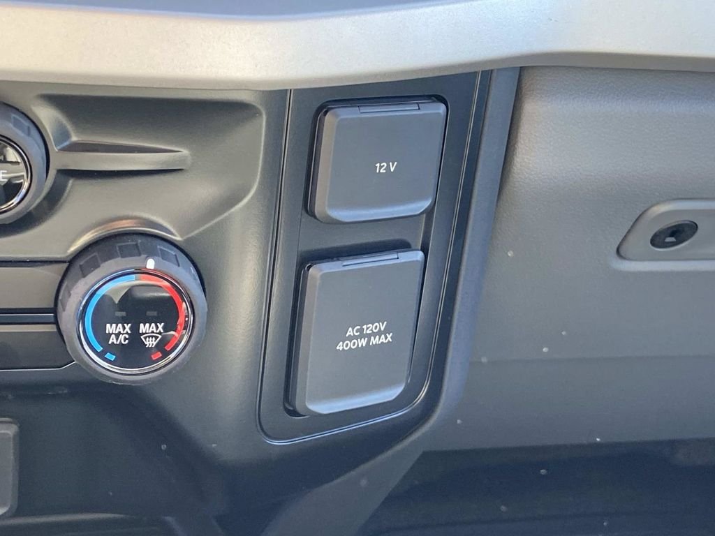 New 2026 Oxford White Ford F-450® XL image 18